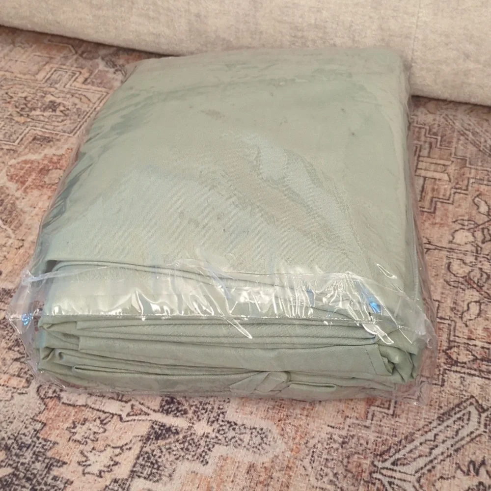 BRILLMAX 4 Pack Sage Green Round Tablecloths 120 Inch for 60” Tables - 150 GSM P